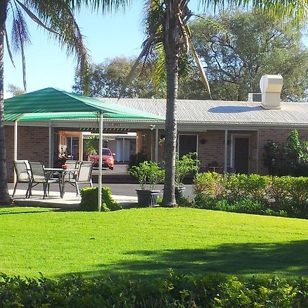 Charleville Waltzing Matilda Motor Inn Exterior foto