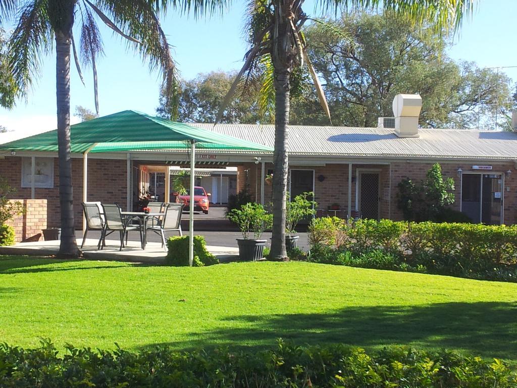 Charleville Waltzing Matilda Motor Inn Exterior foto