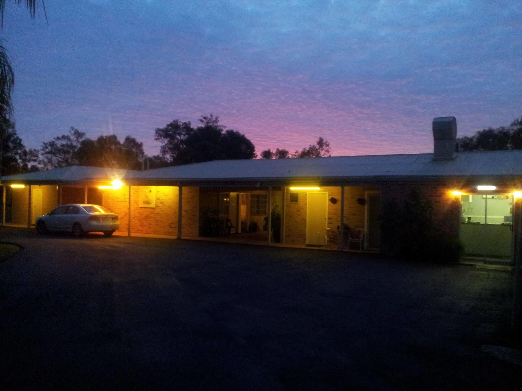 Charleville Waltzing Matilda Motor Inn Exterior foto